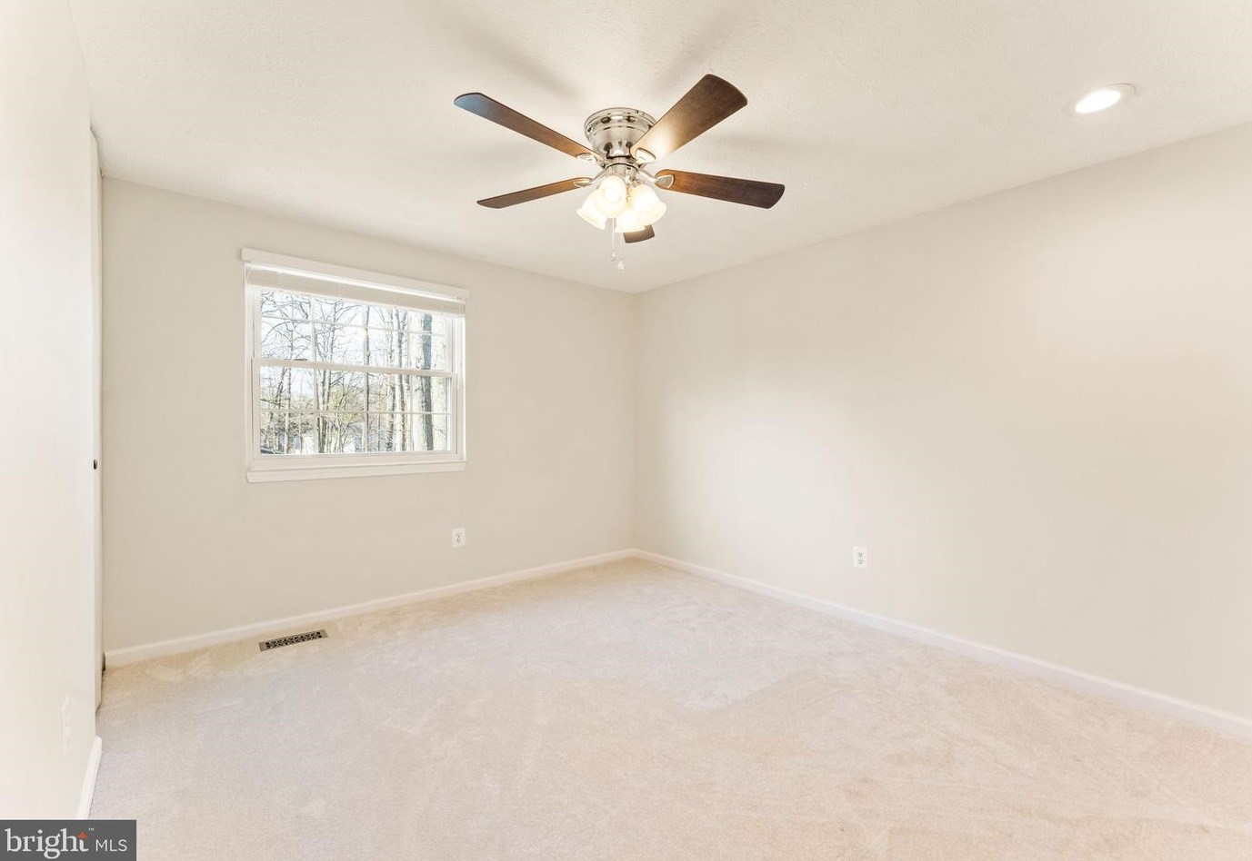 111 Gold Thorn Way, Dulles VA  20164-2816 exterior