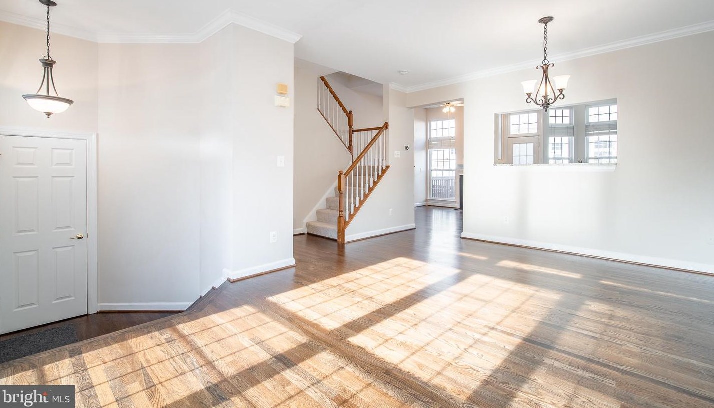 47623 Weatherburn Ter, Dulles, VA 20165