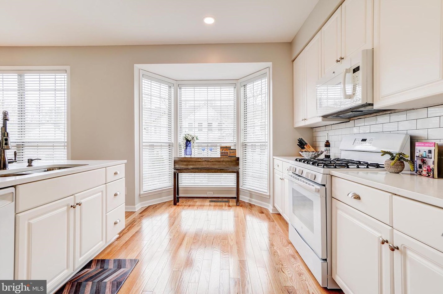 47625 Sandbank Sq, Dulles VA  20165-7465 exterior