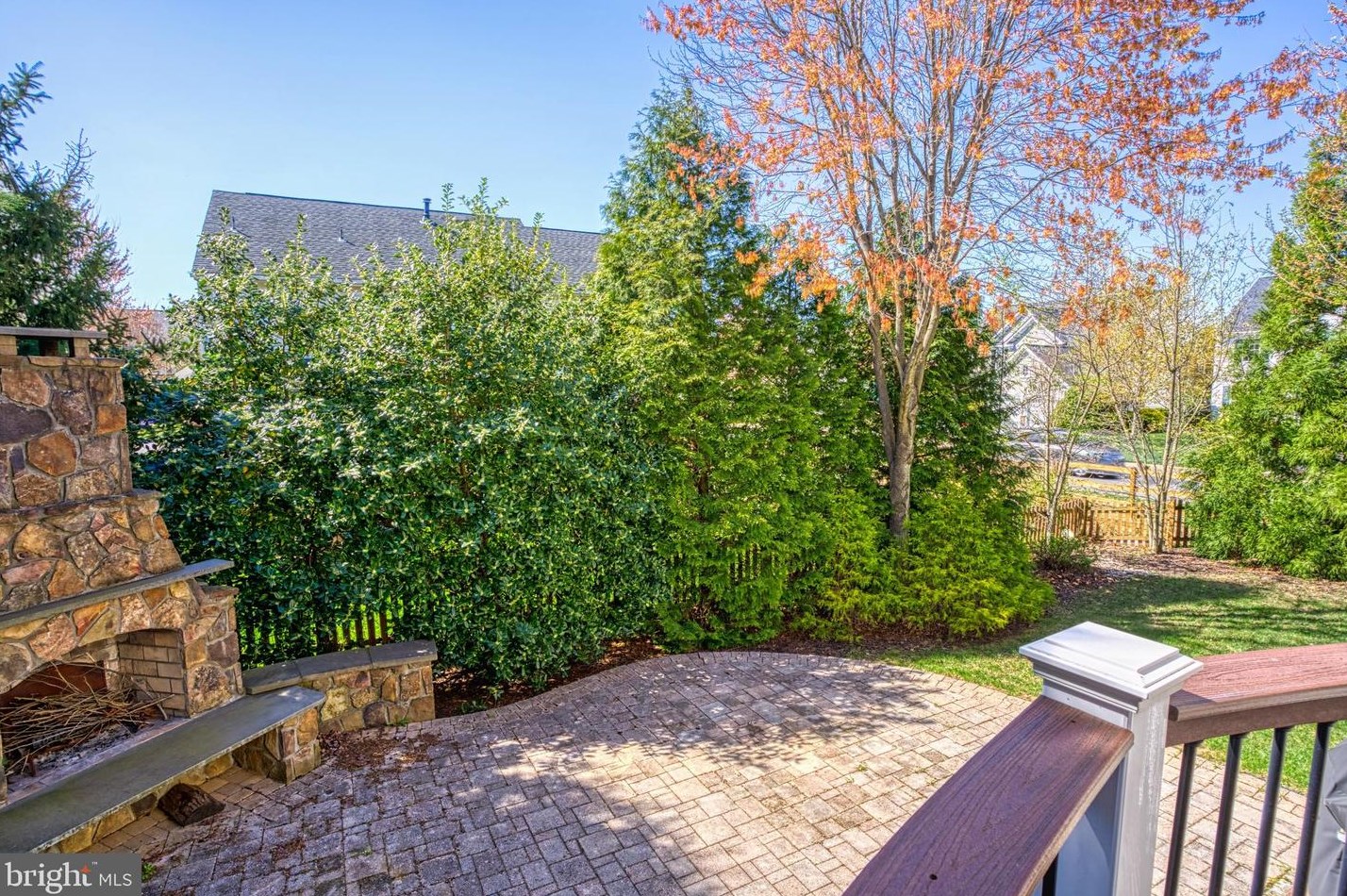 24765 Stone Pillar Dr, Stone Ridge VA  20105-2953 exterior