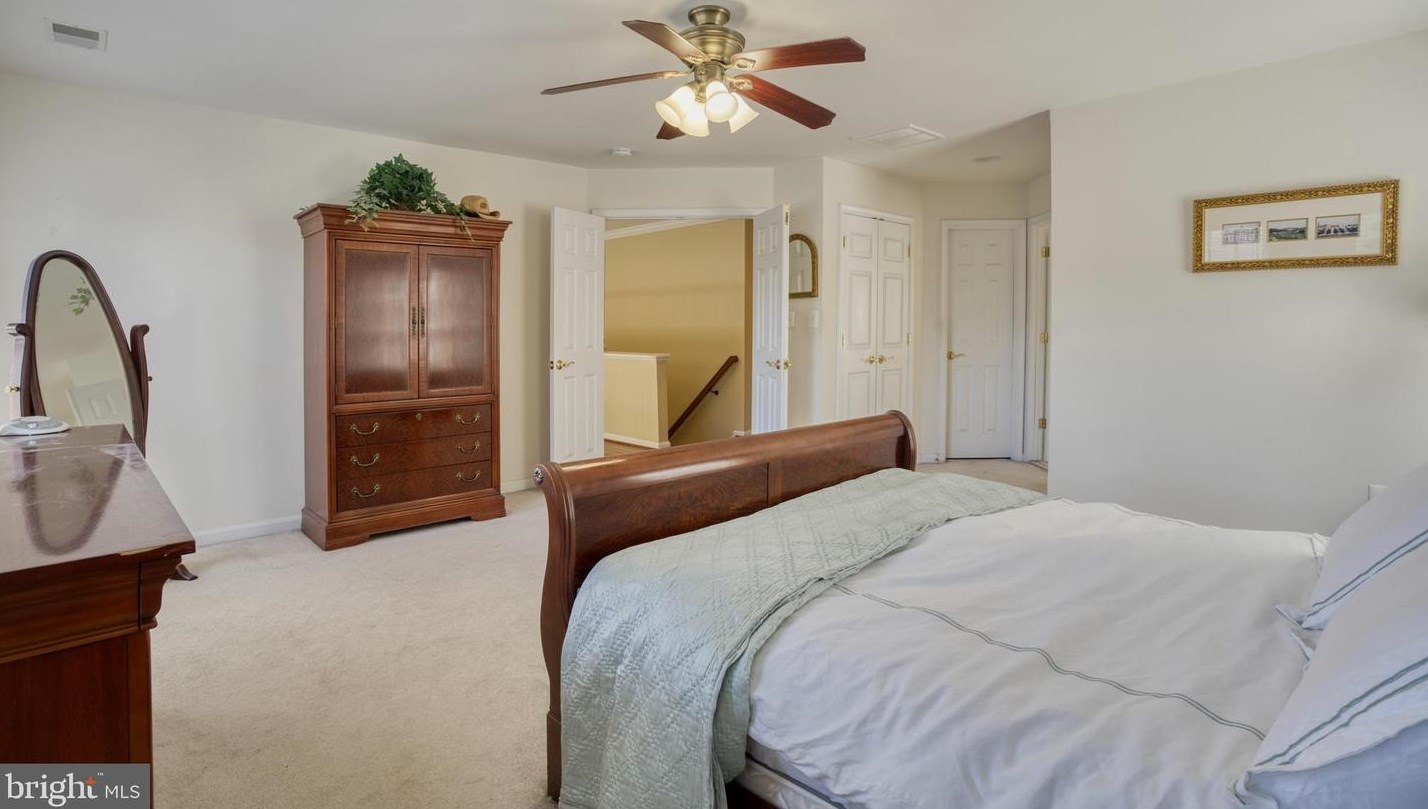 24765 Stone Pillar Dr, Stone Ridge VA  20105-2953 exterior