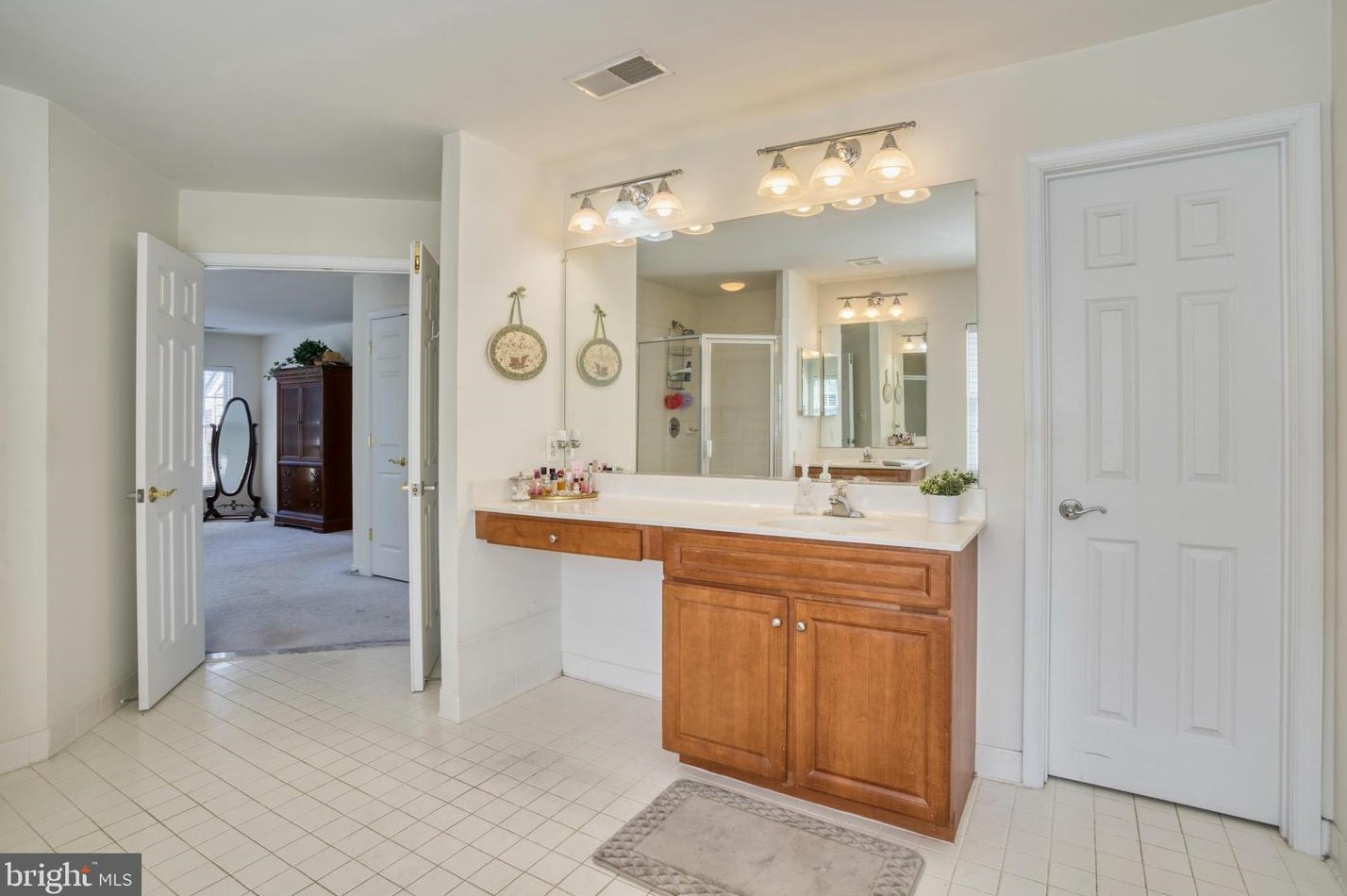 24765 Stone Pillar Dr, Stone Ridge VA  20105-2953 exterior