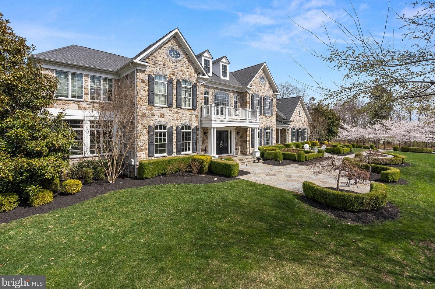 22369 Pasture Rose Pl, Ashburn, VA 20148-8045