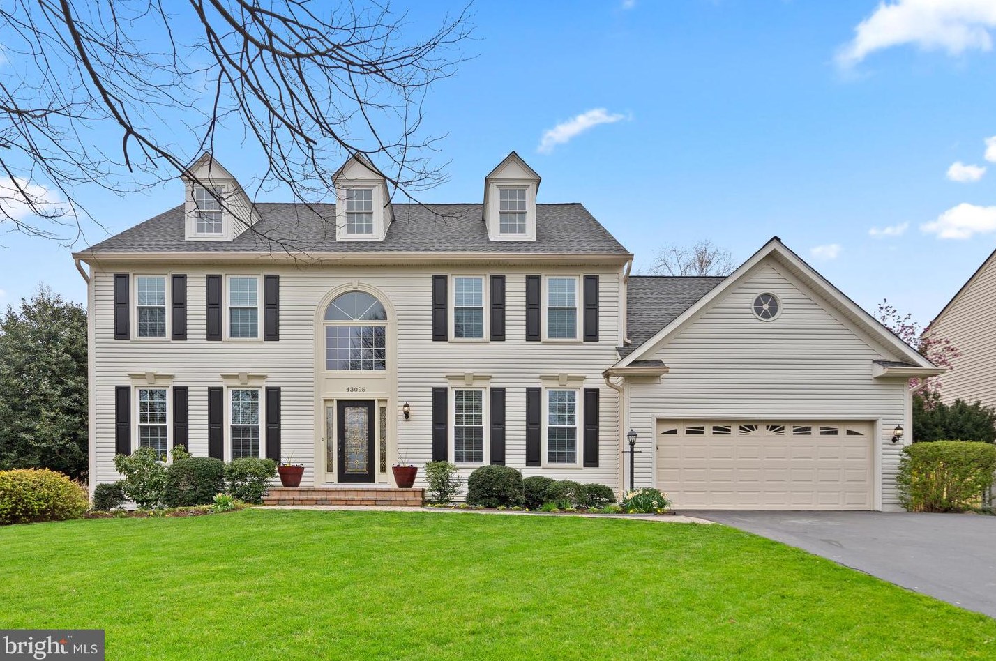 43095 Difrank Ct, Ashburn, VA 20147-4442
