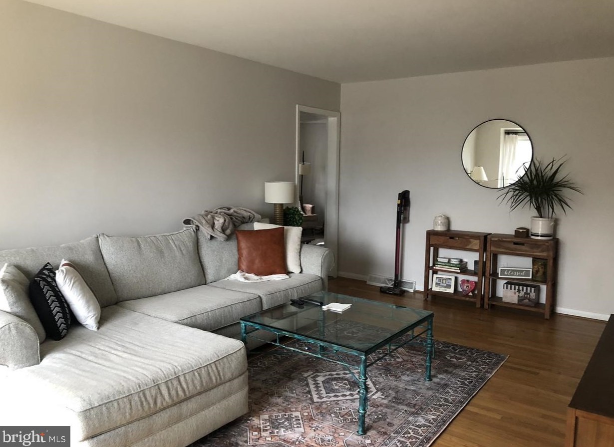 203 Maple St, Middleburg, VA 20117