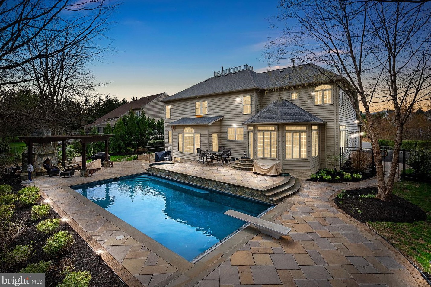22102 Quail Pond Pl, Ashburn, VA 20148-7123