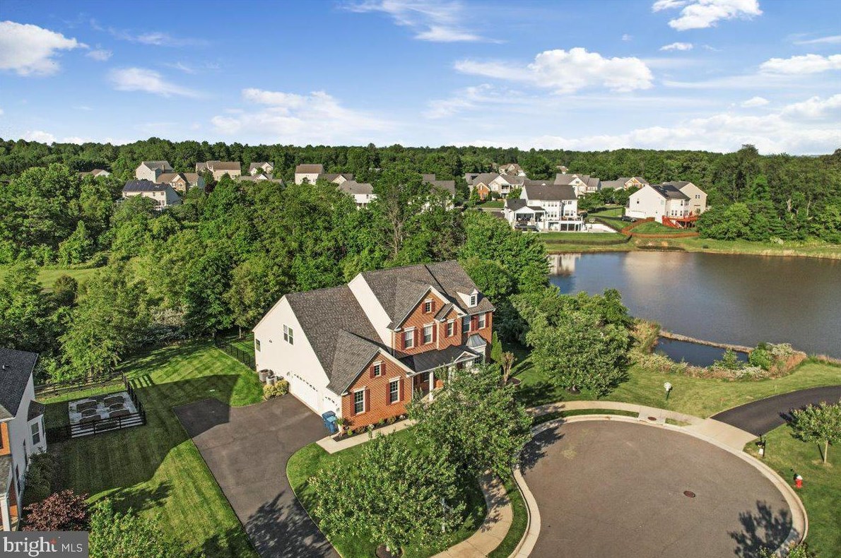 24546 Fishermans Pond Ct, Stone Ridge, VA 20105