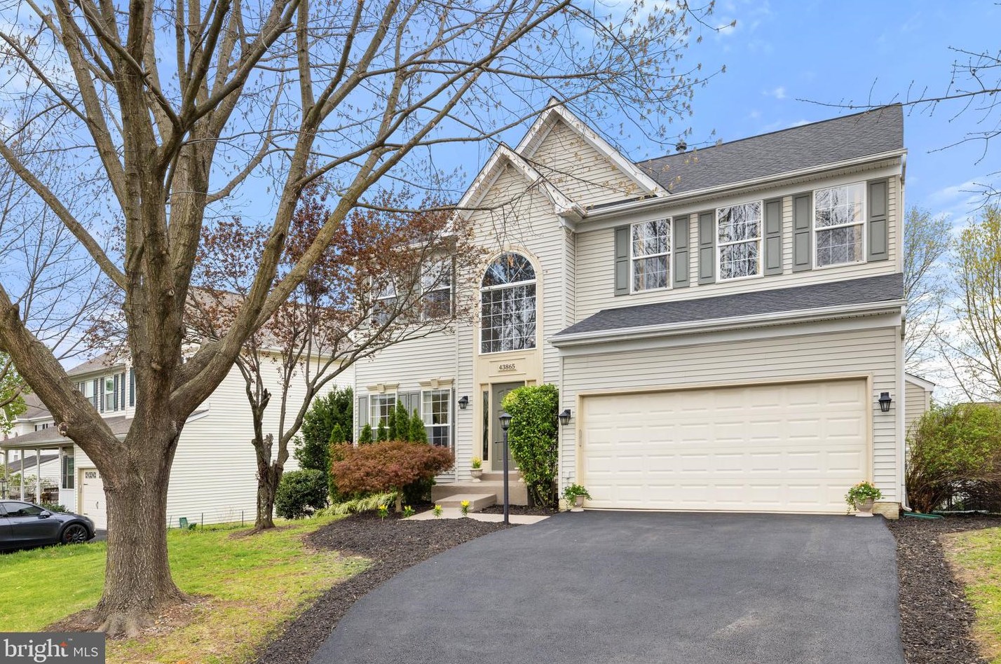 43865 Laurel Ridge Dr, Ashburn, VA 20147-2373