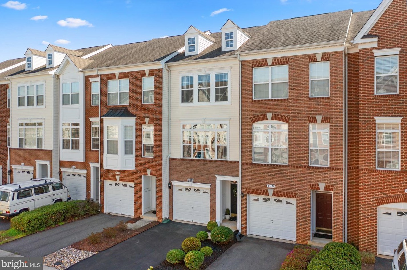 20472 Alicent Ter, Ashburn VA  20147-7016 exterior