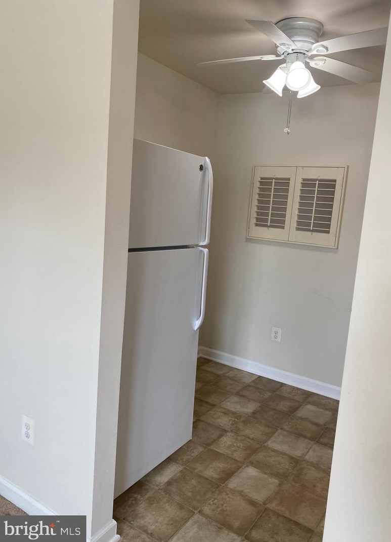 300 Furman Dr, Dulles VA  20164-3129 exterior