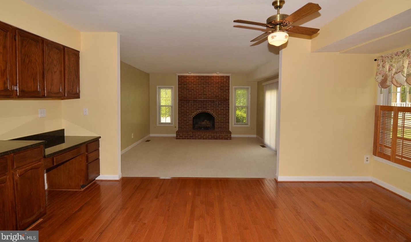 43493 Golden Meadow Cir, Ashburn VA  20147-5427 exterior