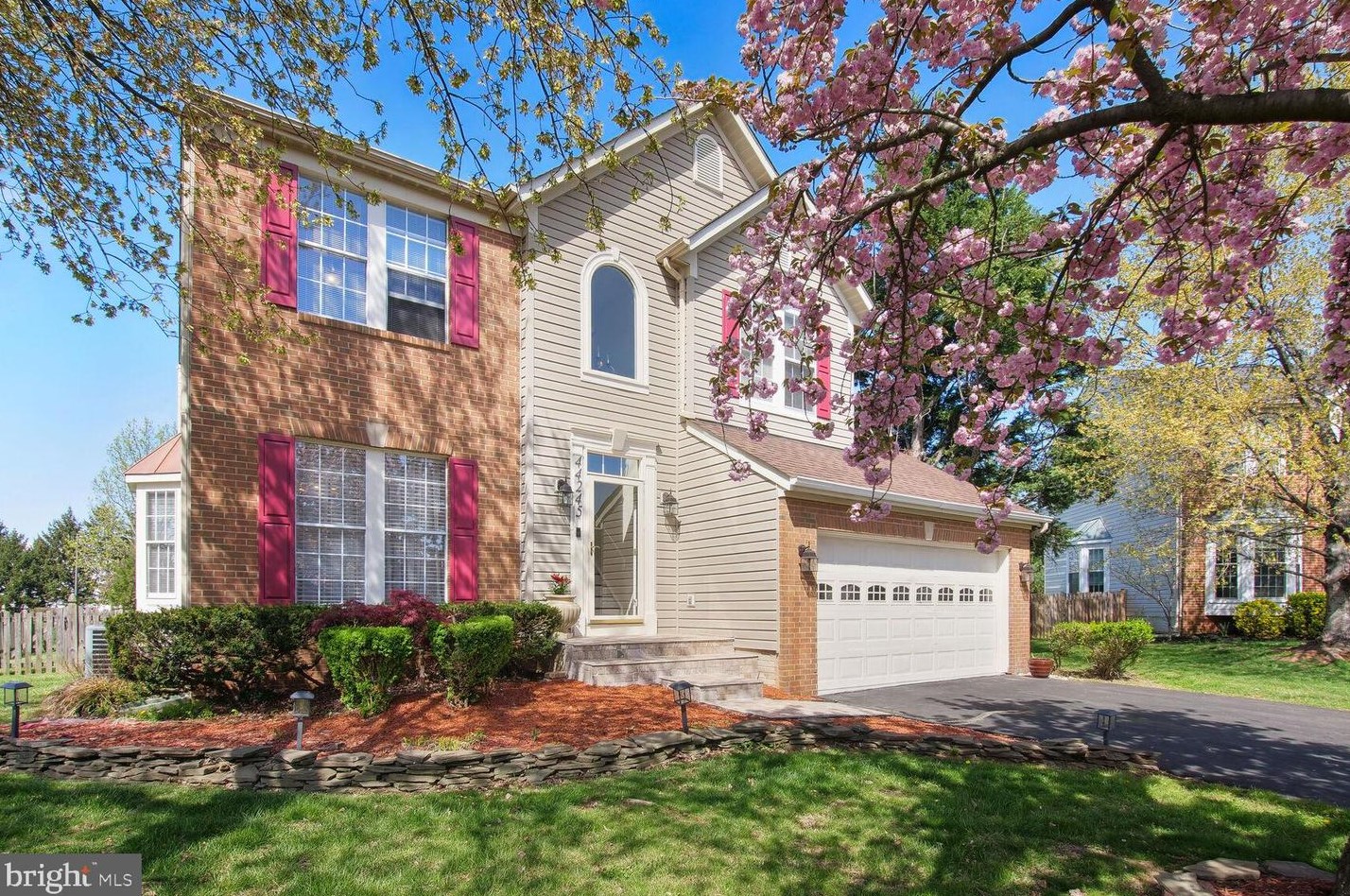 44245 Cobham Station Ct, Ashburn, VA 20147-2810
