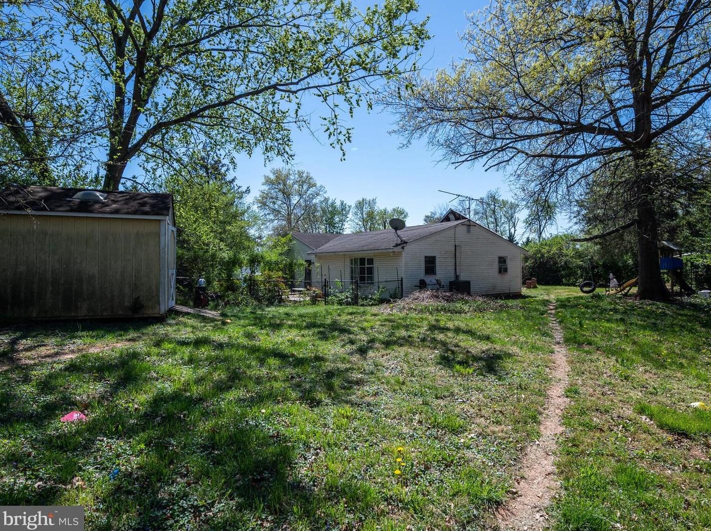 204 Joshua Ct, Dulles VA 20164-4622 exterior