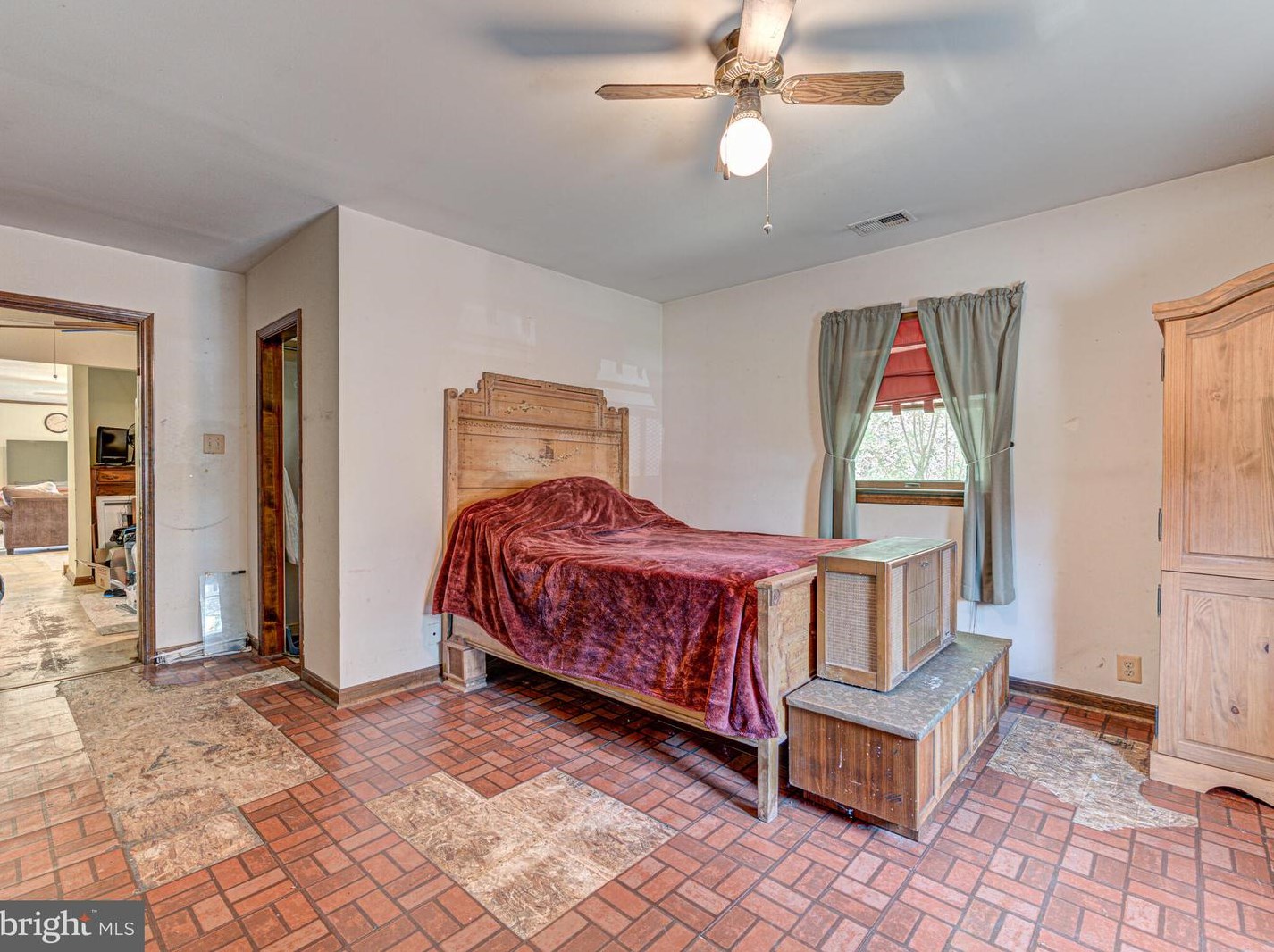 204 Joshua Ct, Dulles VA 20164-4622 exterior