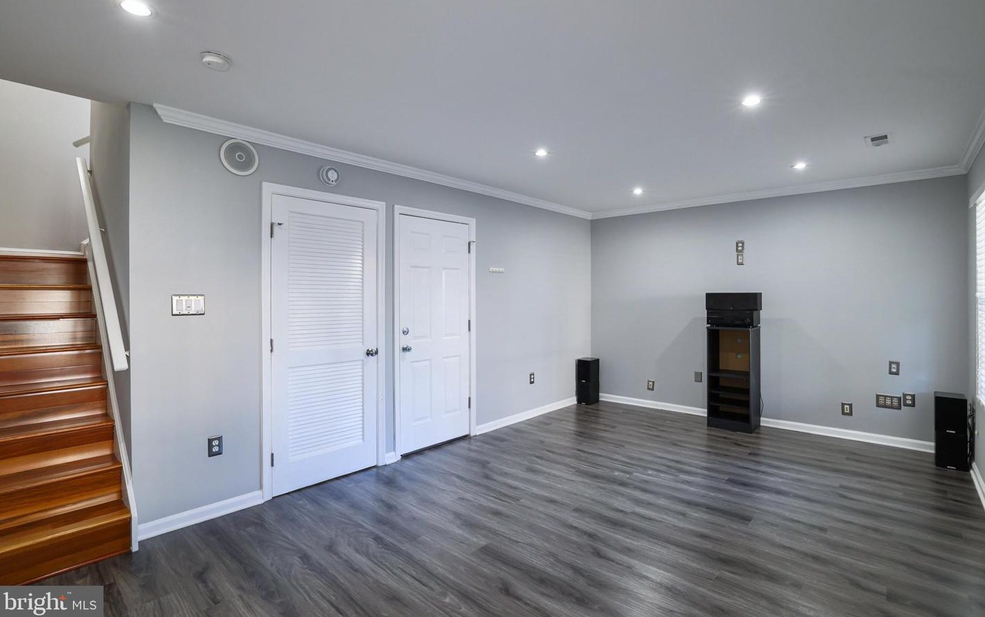 21782 Rockwood Ter, Dulles VA  20164-7035 exterior