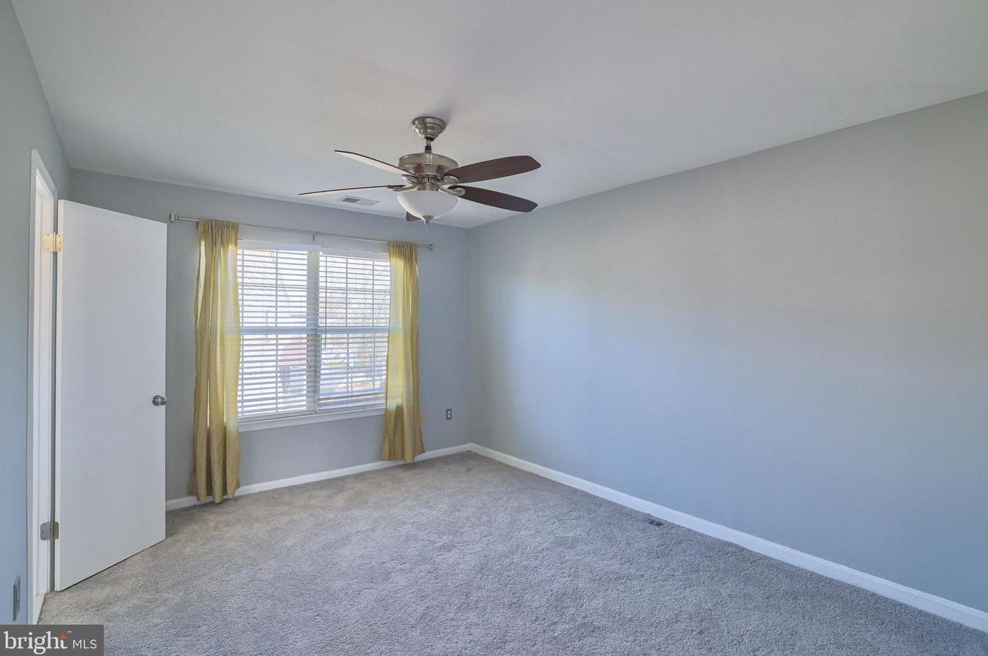 21782 Rockwood Ter, Dulles VA  20164-7035 exterior