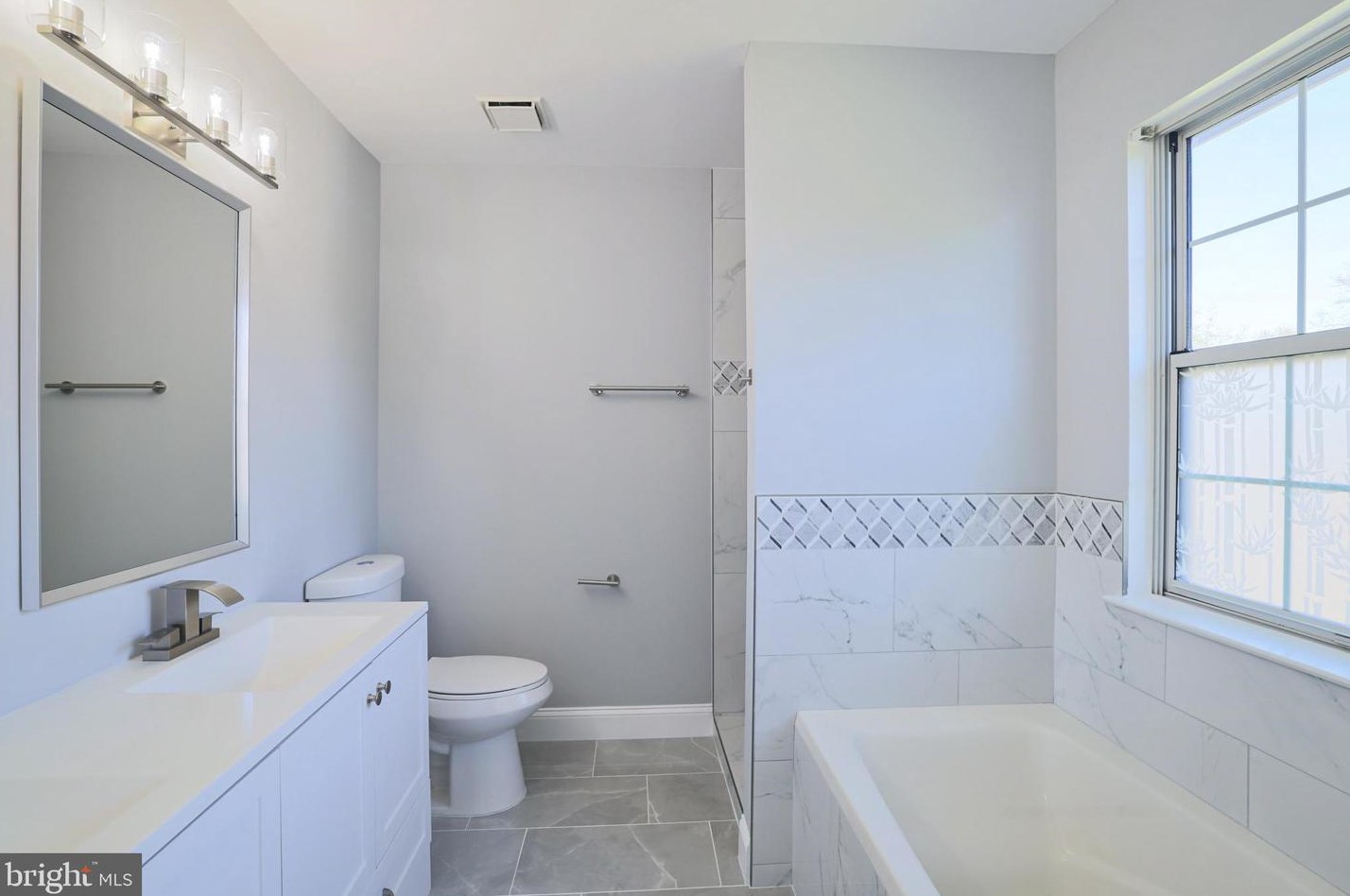 21782 Rockwood Ter, Dulles VA  20164-7035 exterior