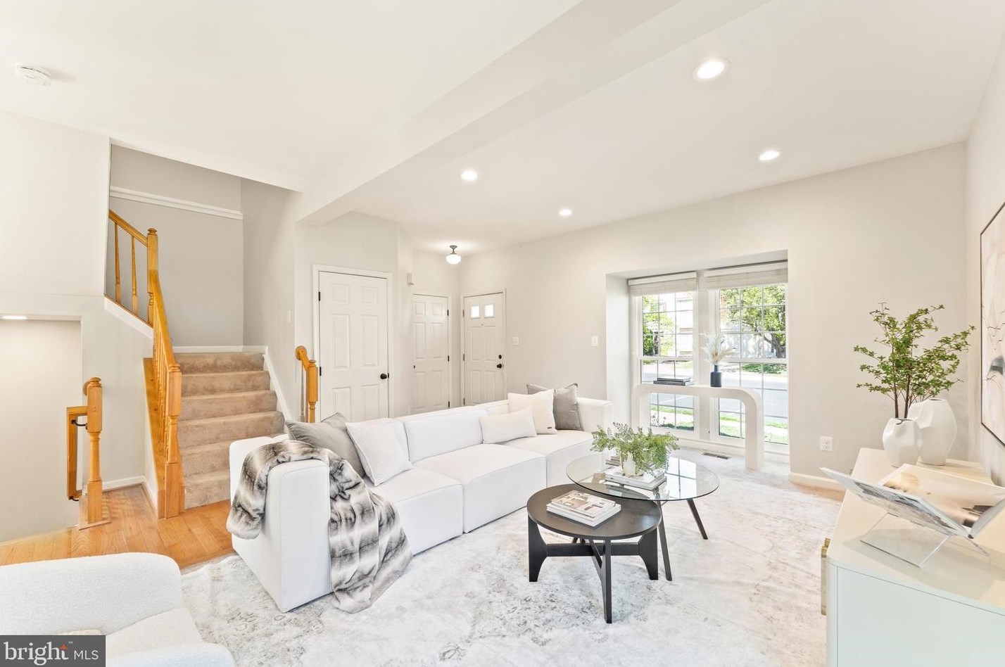 43179 Gatwick Sq, Ashburn, VA 20147-4432