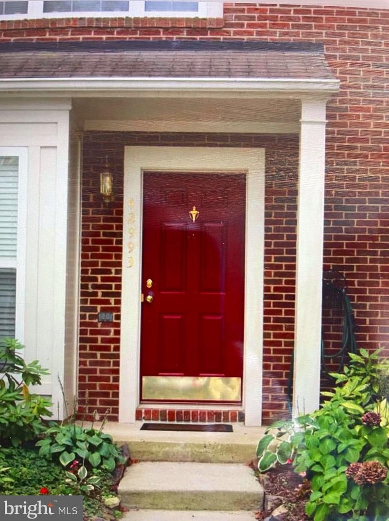 42993 Astell St, Fairfax, VA 20152-2028