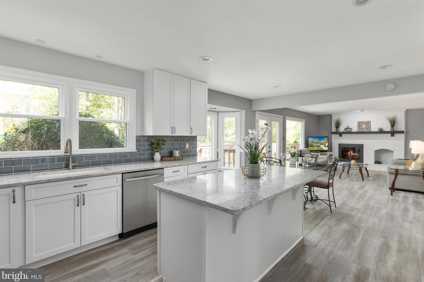 6 Crisswell Ct, Dulles VA exterior