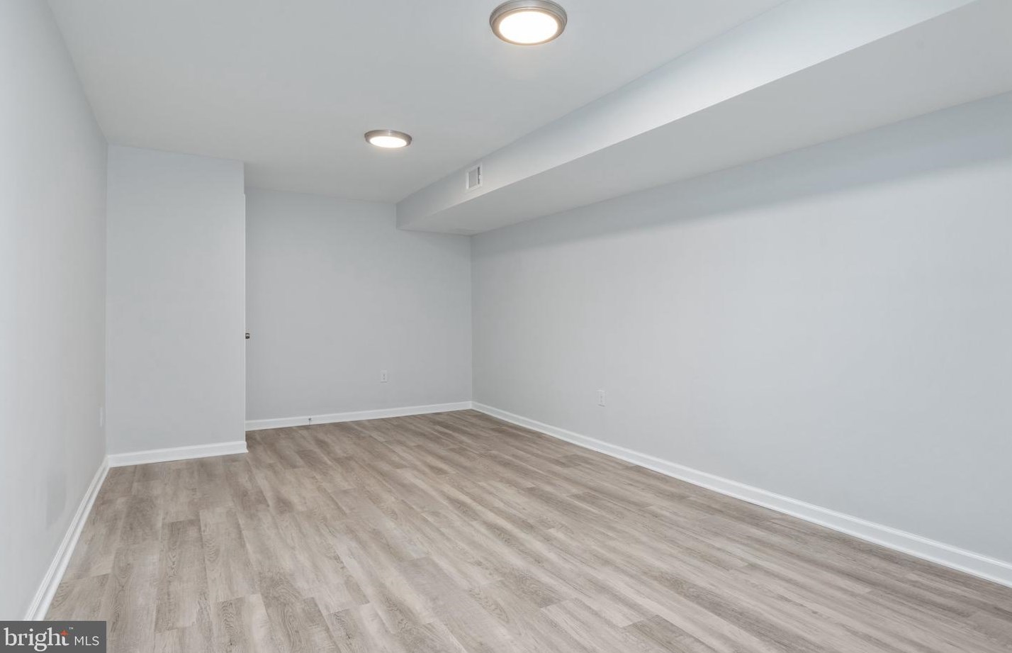 6 Crisswell Ct, Dulles VA exterior