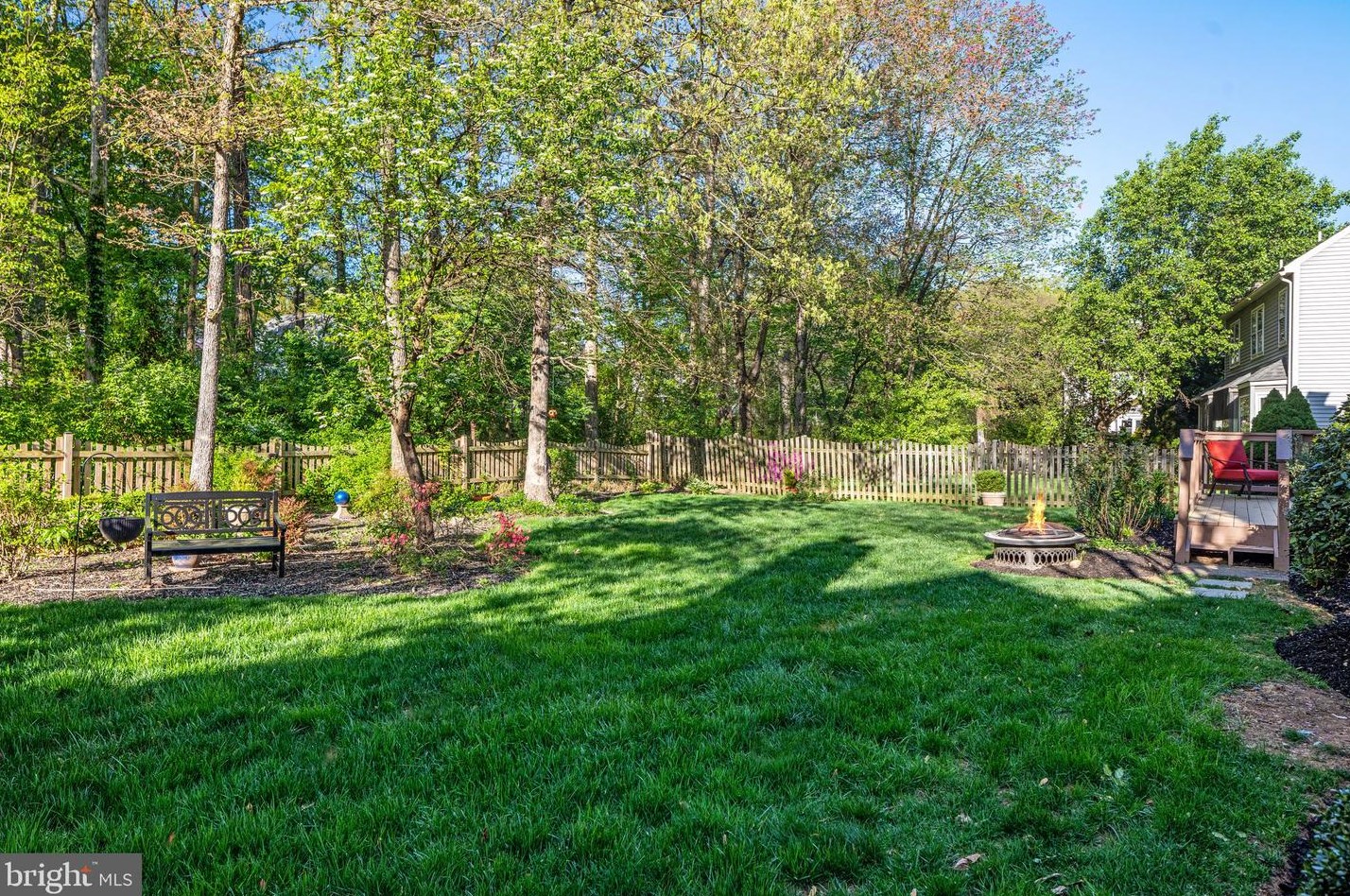 6 Crisswell Ct, Dulles VA exterior