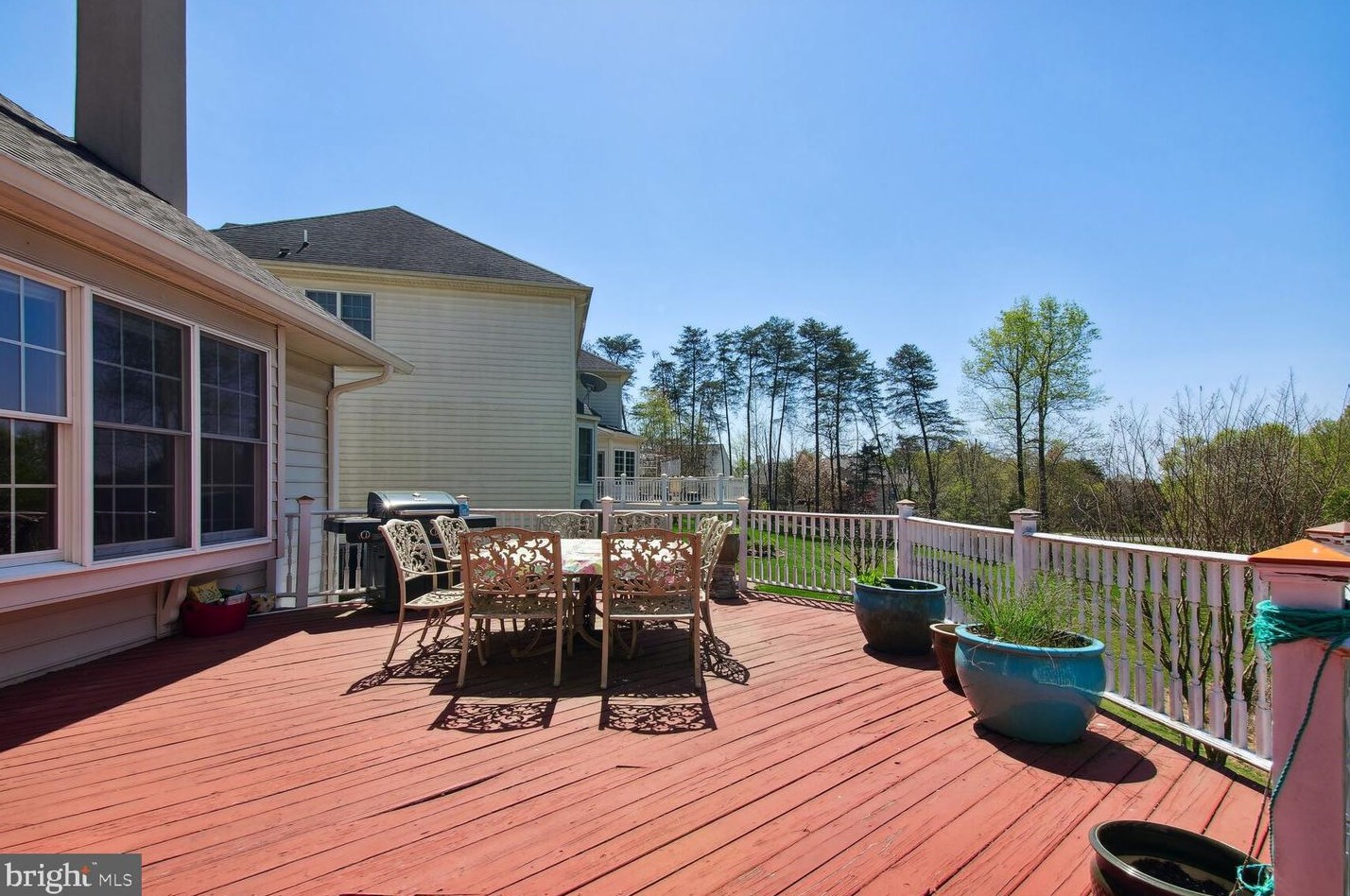 20559 Noland Woods Ct, Dulles VA  20165-3172 exterior