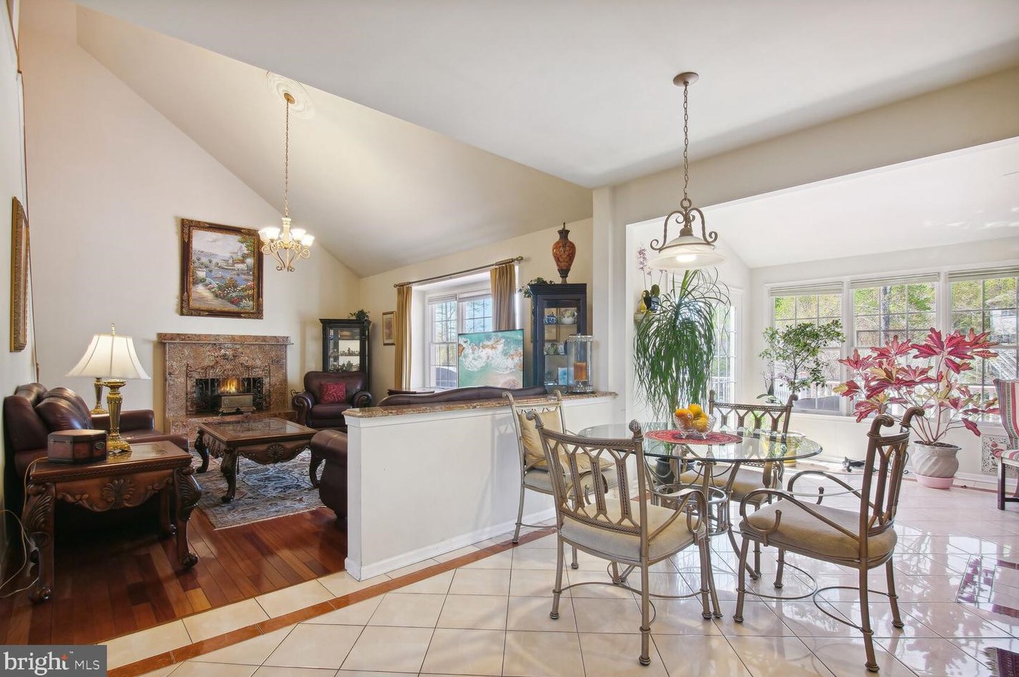 20559 Noland Woods Ct, Dulles VA  20165-3172 exterior