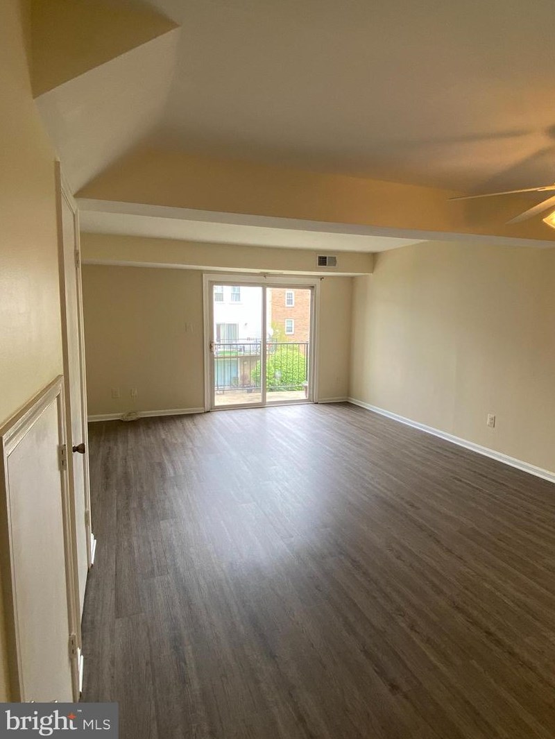 1034 Margate Ct, Dulles, VA 20164
