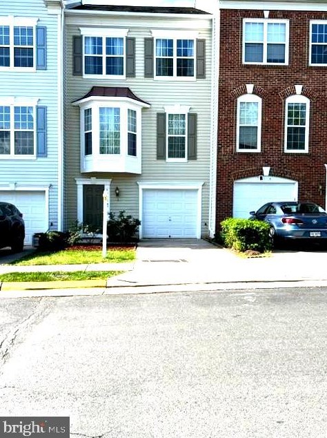 43775 Barborsville Mansion Sq, Ashburn, VA 20148-3135