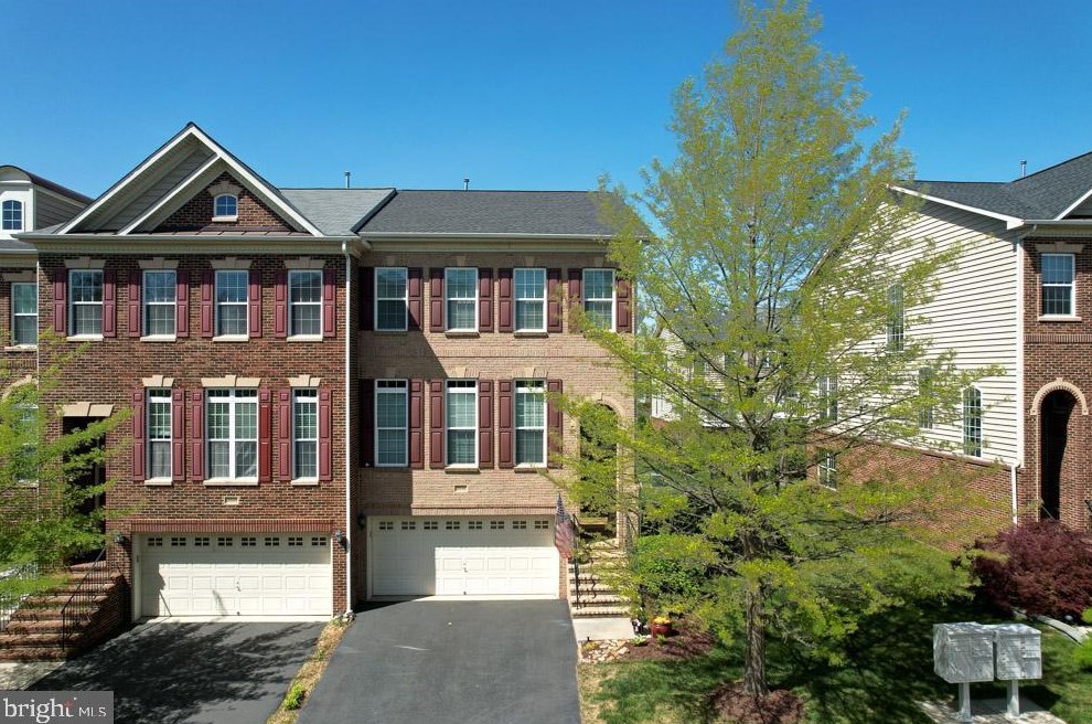 25546 Oak Medley Ter, Stone Ridge VA  20105-2665 exterior