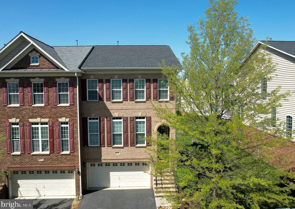 25546 Oak Medley Ter, Stone Ridge VA  20105-2665 exterior