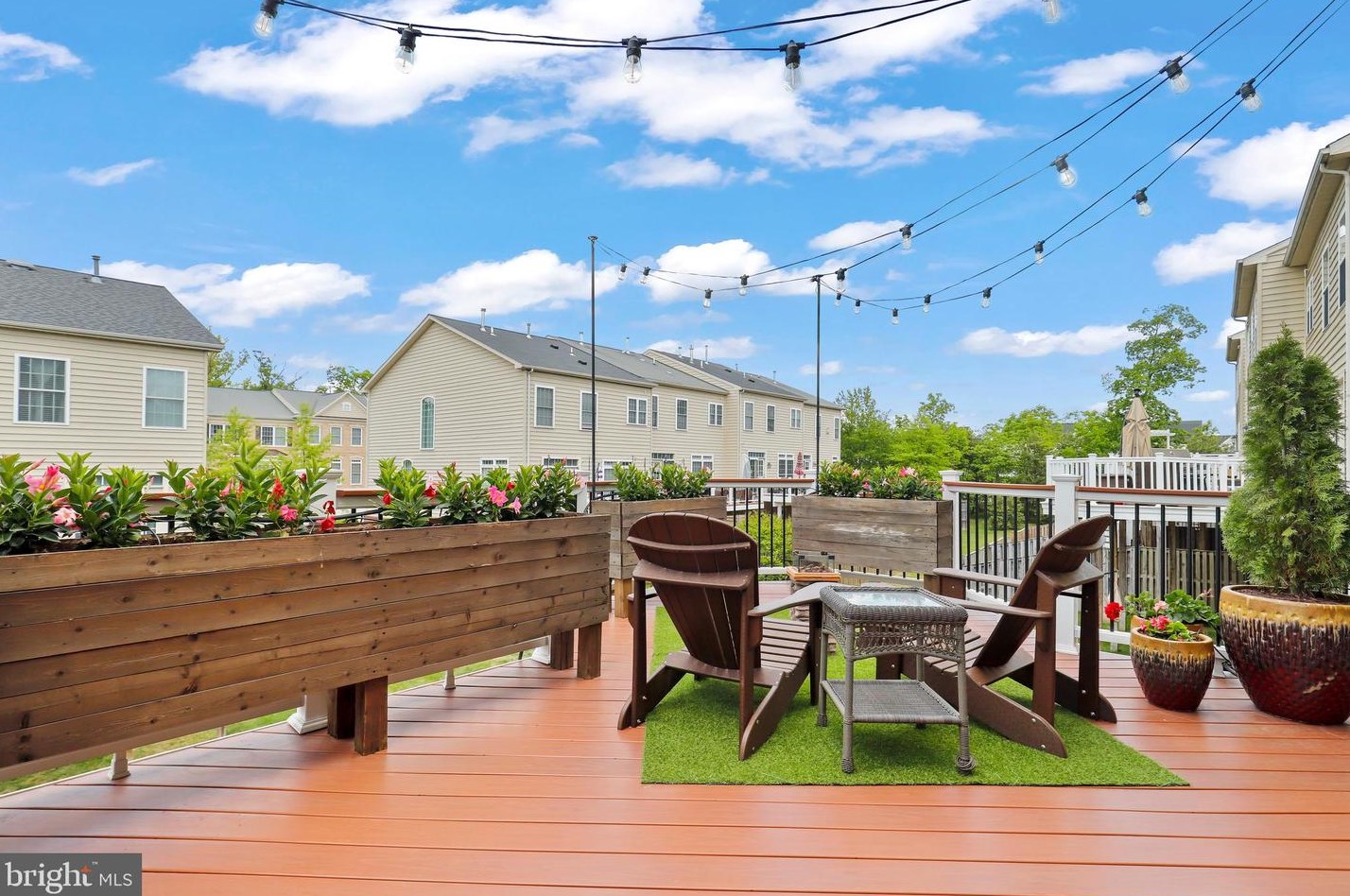 25546 Oak Medley Ter, Stone Ridge VA  20105-2665 exterior