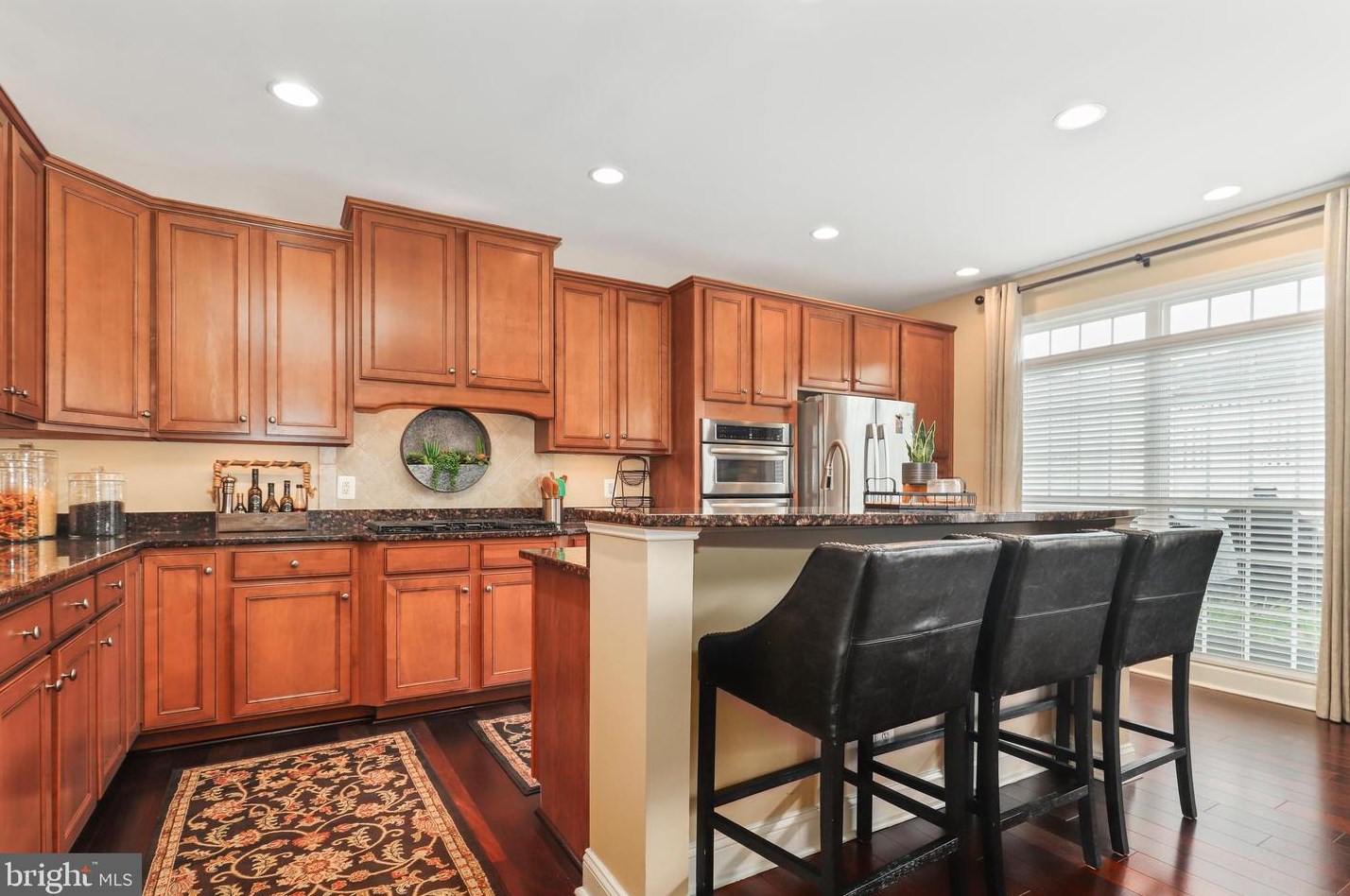 25546 Oak Medley Ter, Stone Ridge VA  20105-2665 exterior