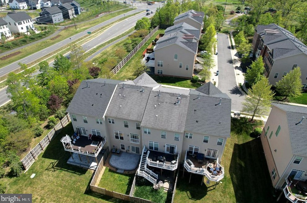 25546 Oak Medley Ter, Stone Ridge VA  20105-2665 exterior