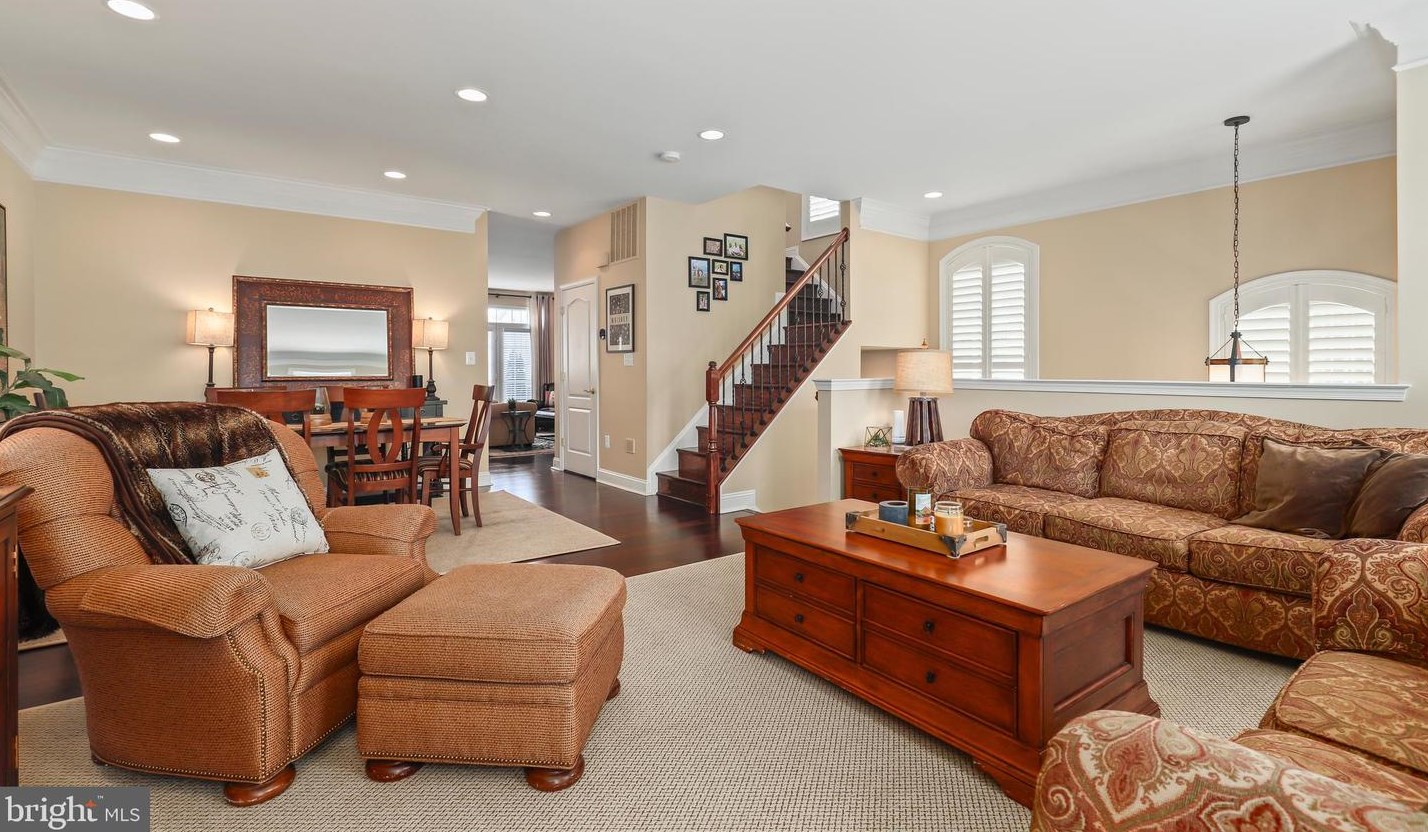 25546 Oak Medley Ter, Stone Ridge VA  20105-2665 exterior