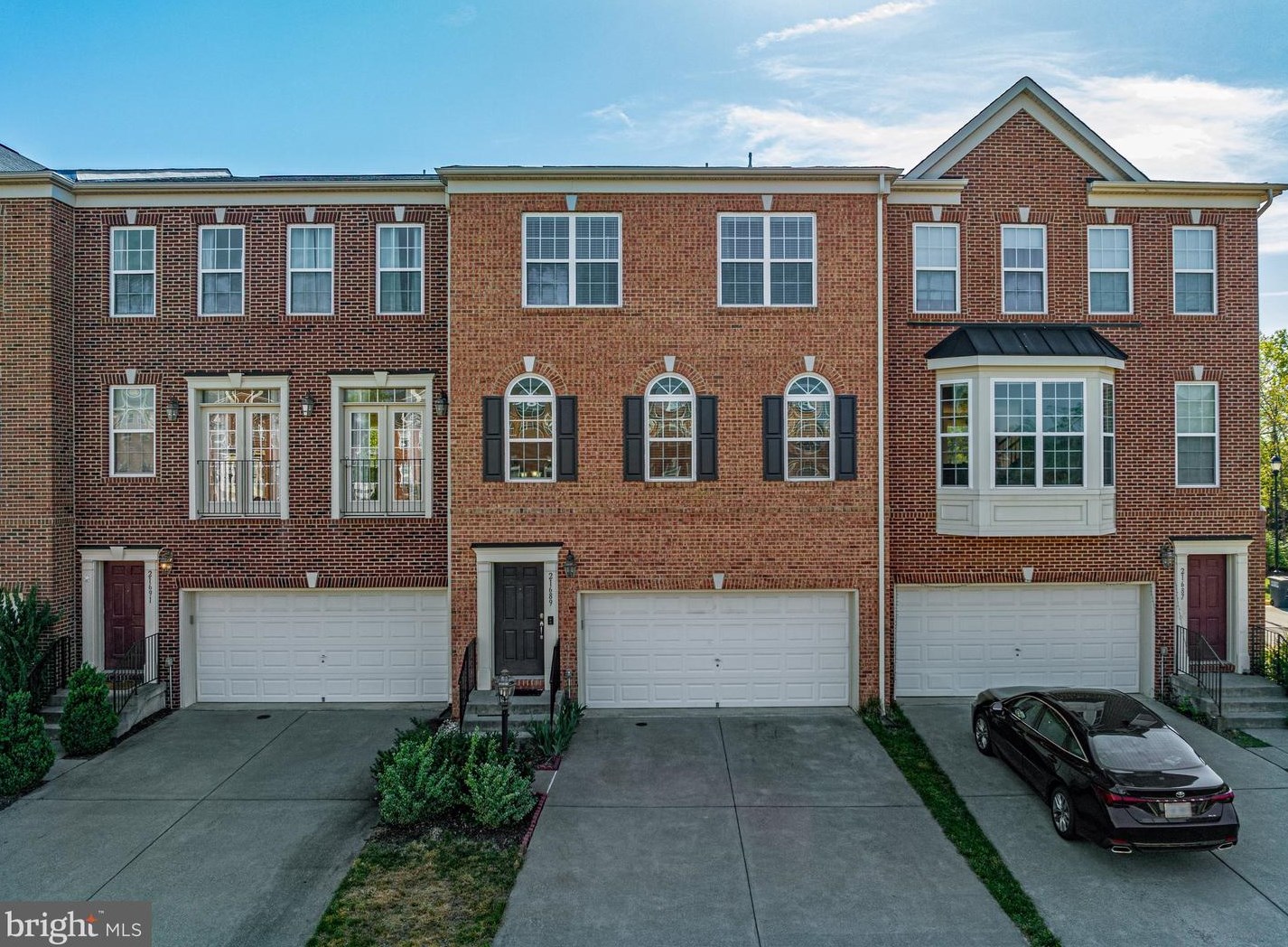 21689 Loganberry Ter, Ashburn, VA 20148-3639