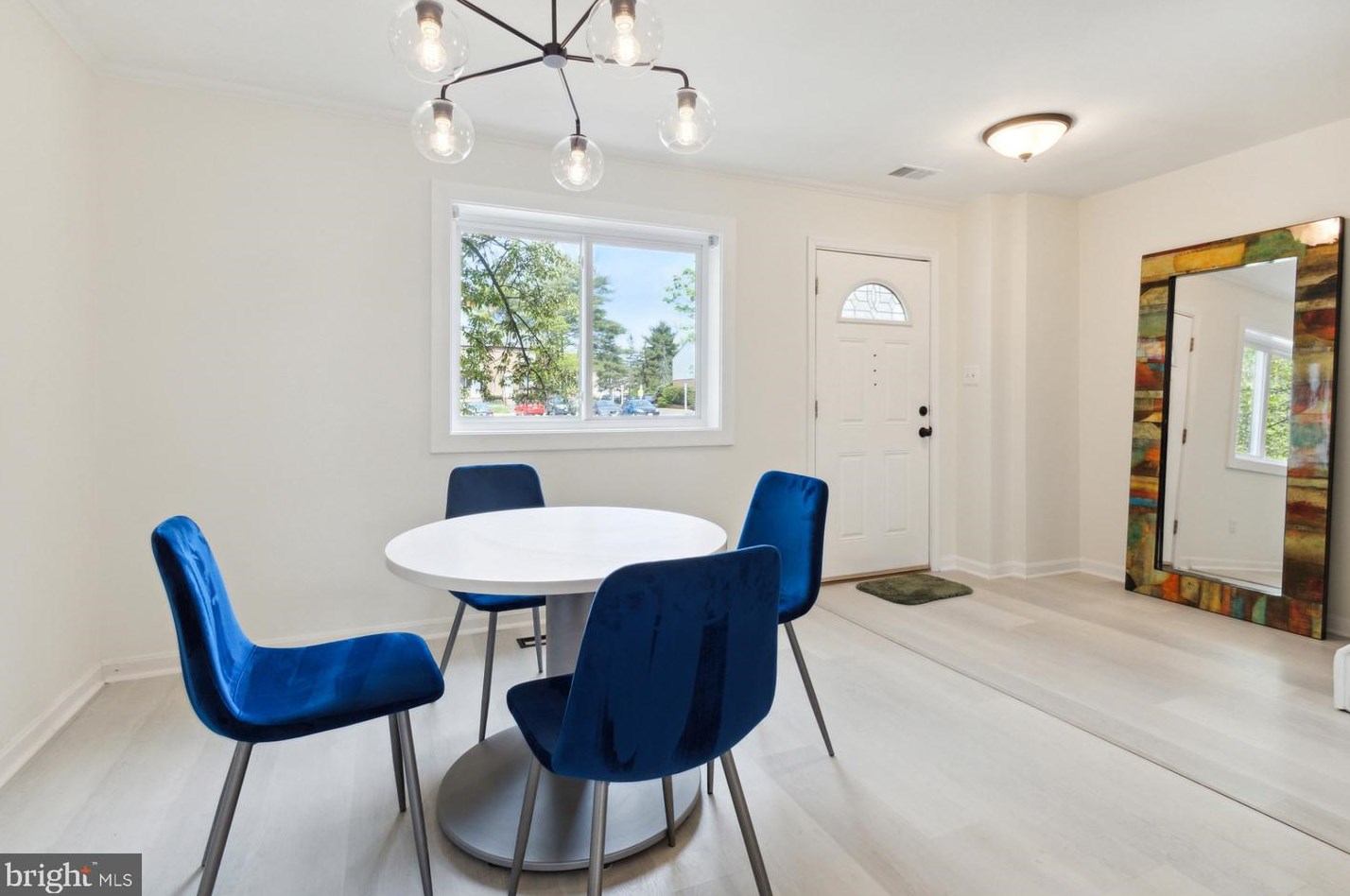 412 Giles Pl, Dulles, VA 20164-1520