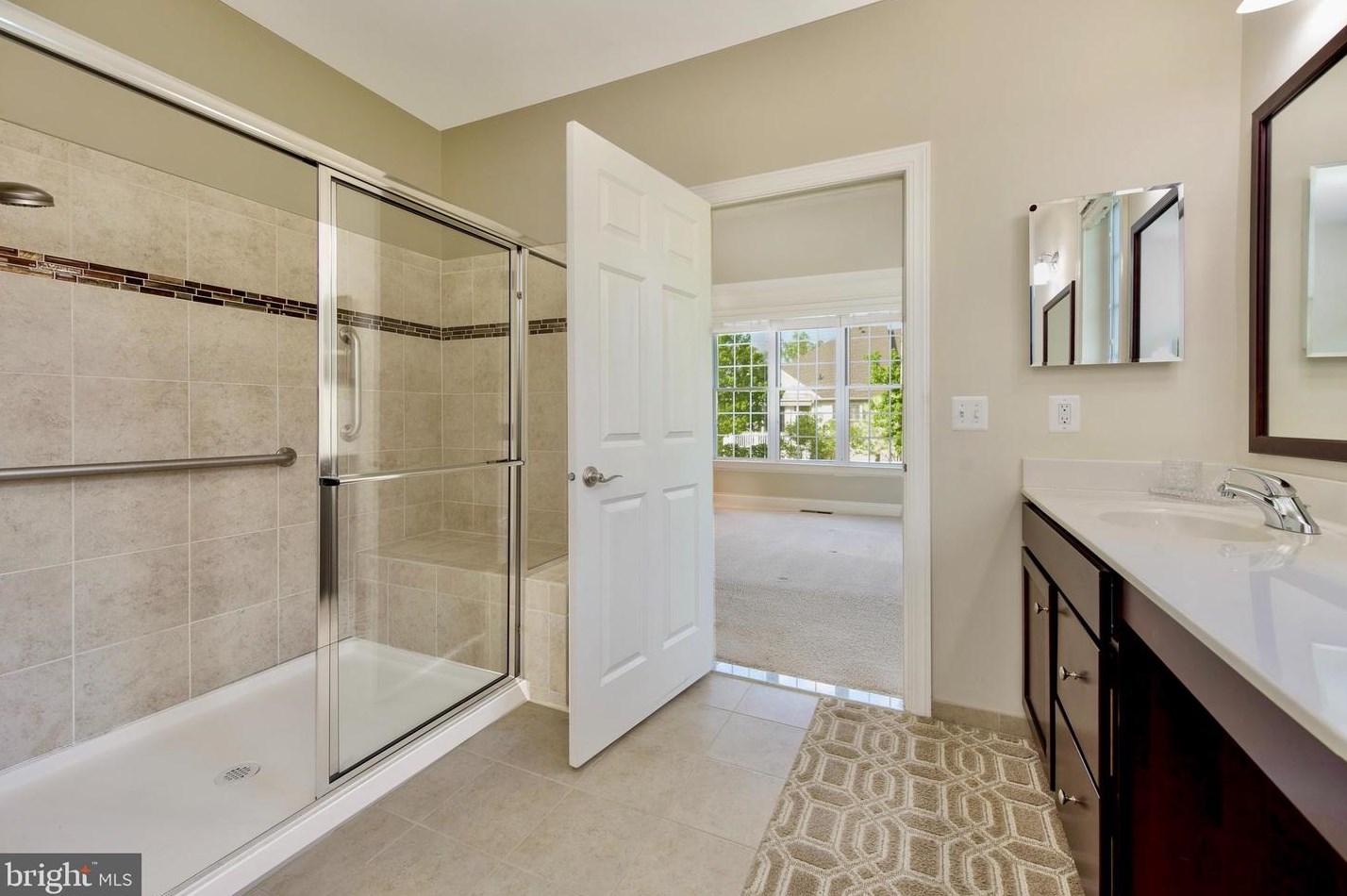 20918 Rocky Knoll Sq, Ashburn VA  20147-5687 exterior