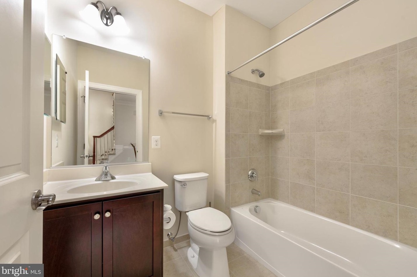 20918 Rocky Knoll Sq, Ashburn VA  20147-5687 exterior