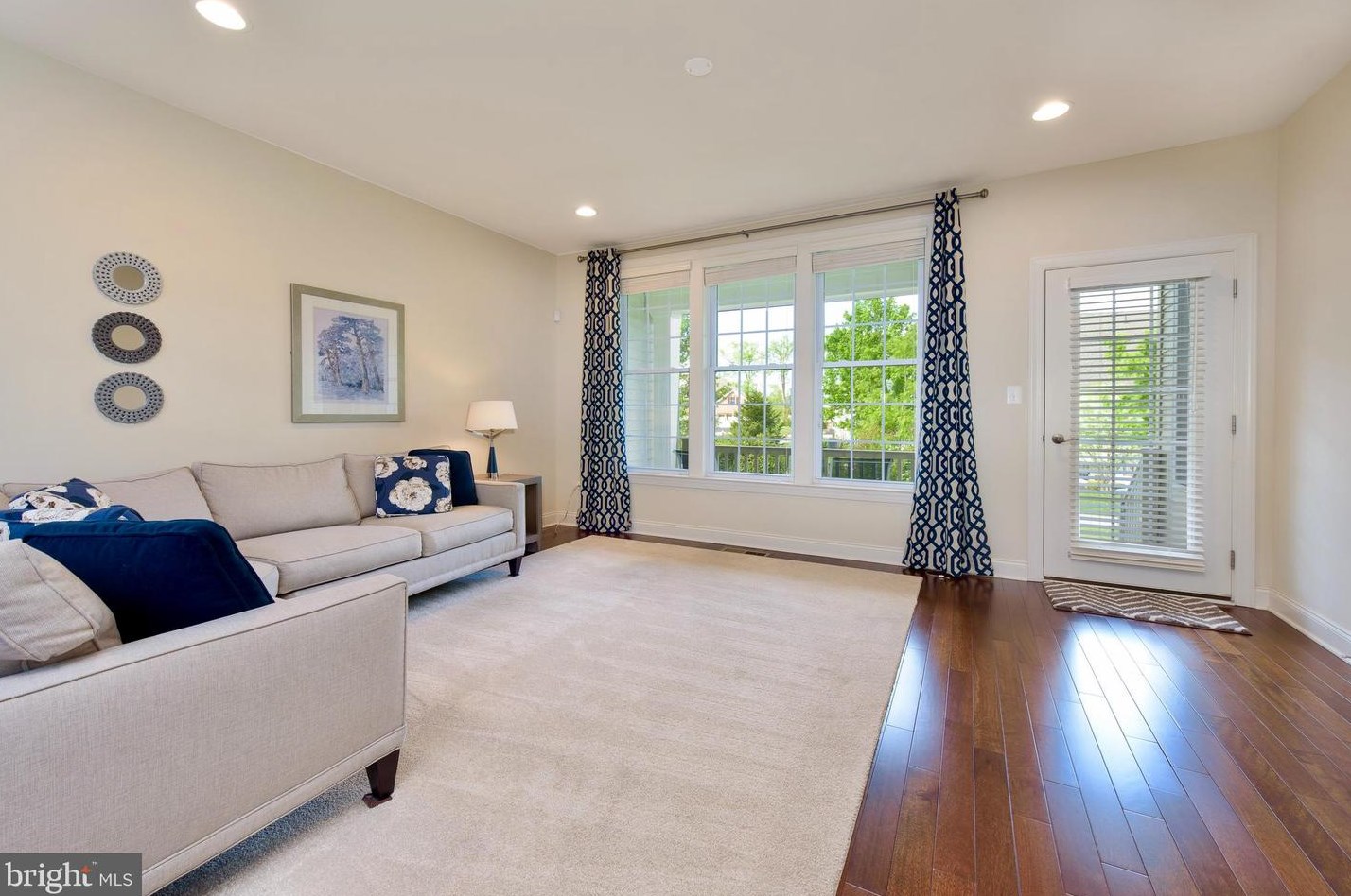 20918 Rocky Knoll Sq, Ashburn VA  20147-5687 exterior