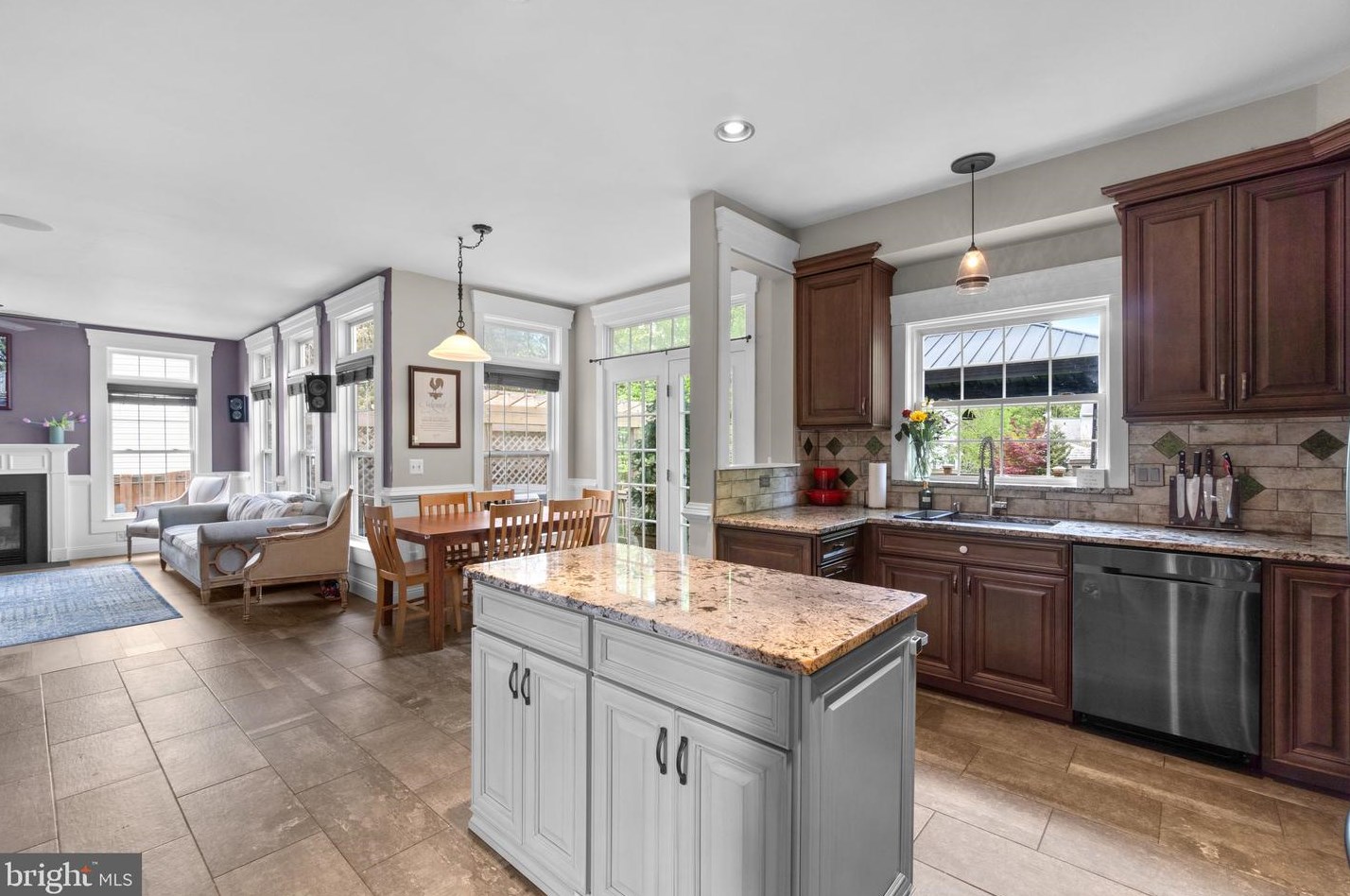 43386 Malin Ct, Ashburn, VA 20147-4539