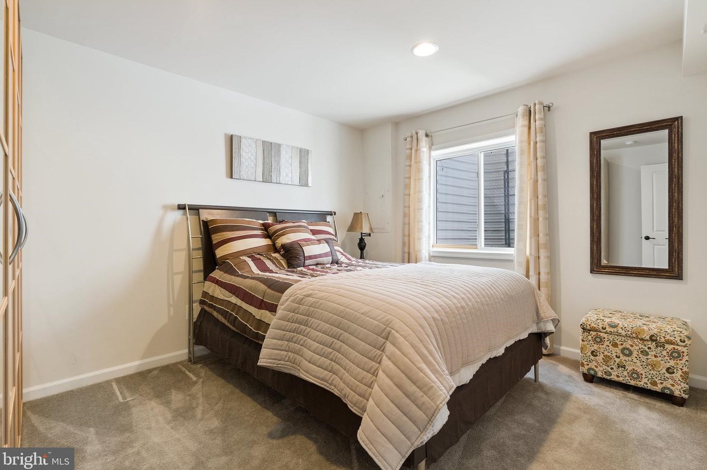 25849 Racing Sun Dr, Stone Ridge VA  20105-5838 exterior