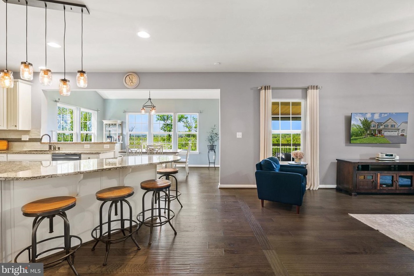 25849 Racing Sun Dr, Stone Ridge VA  20105-5838 exterior