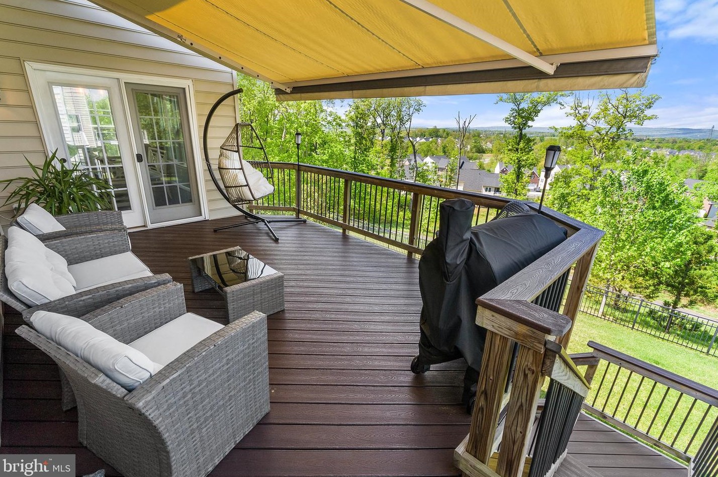 25849 Racing Sun Dr, Stone Ridge VA  20105-5838 exterior