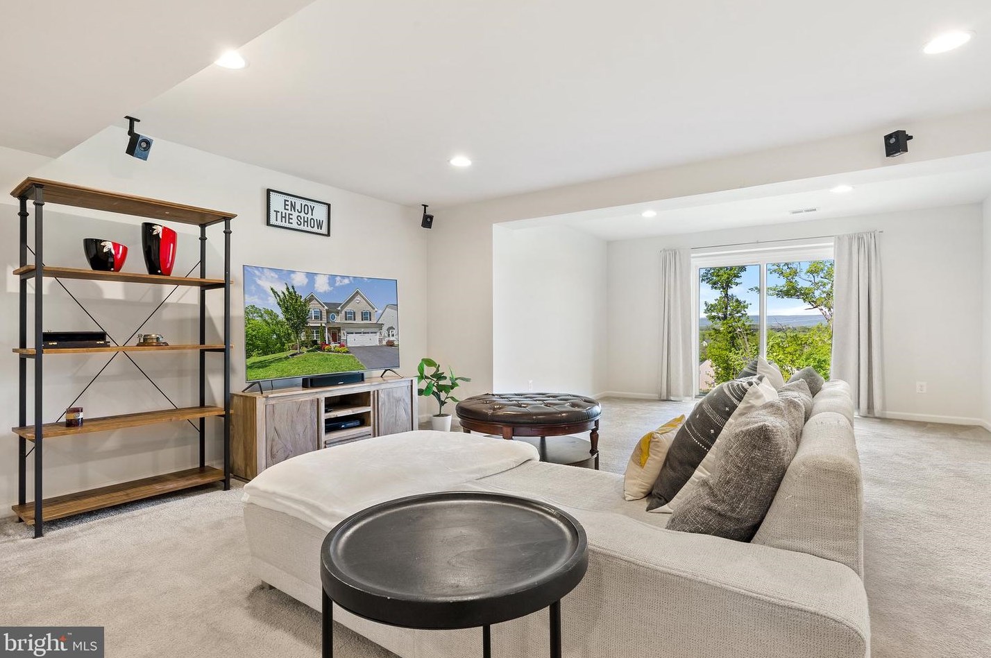 25849 Racing Sun Dr, Stone Ridge VA  20105-5838 exterior