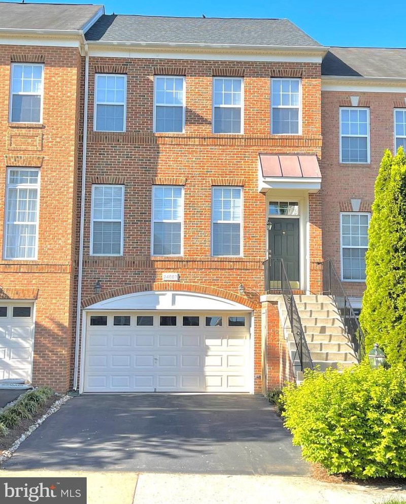24697 Siltstone Sq, Stone Ridge, VA 20105