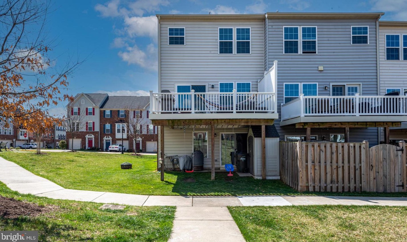 45946 Grammercy Ter, Dulles VA  20166-7805 exterior