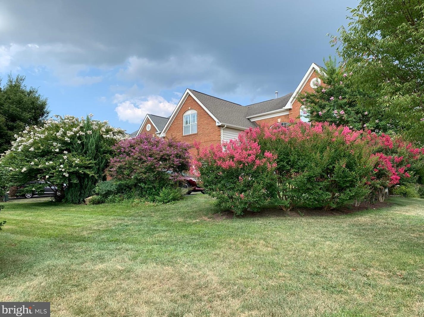 20242 Hidden Creek Ct, Ashburn VA  20147-4150 exterior