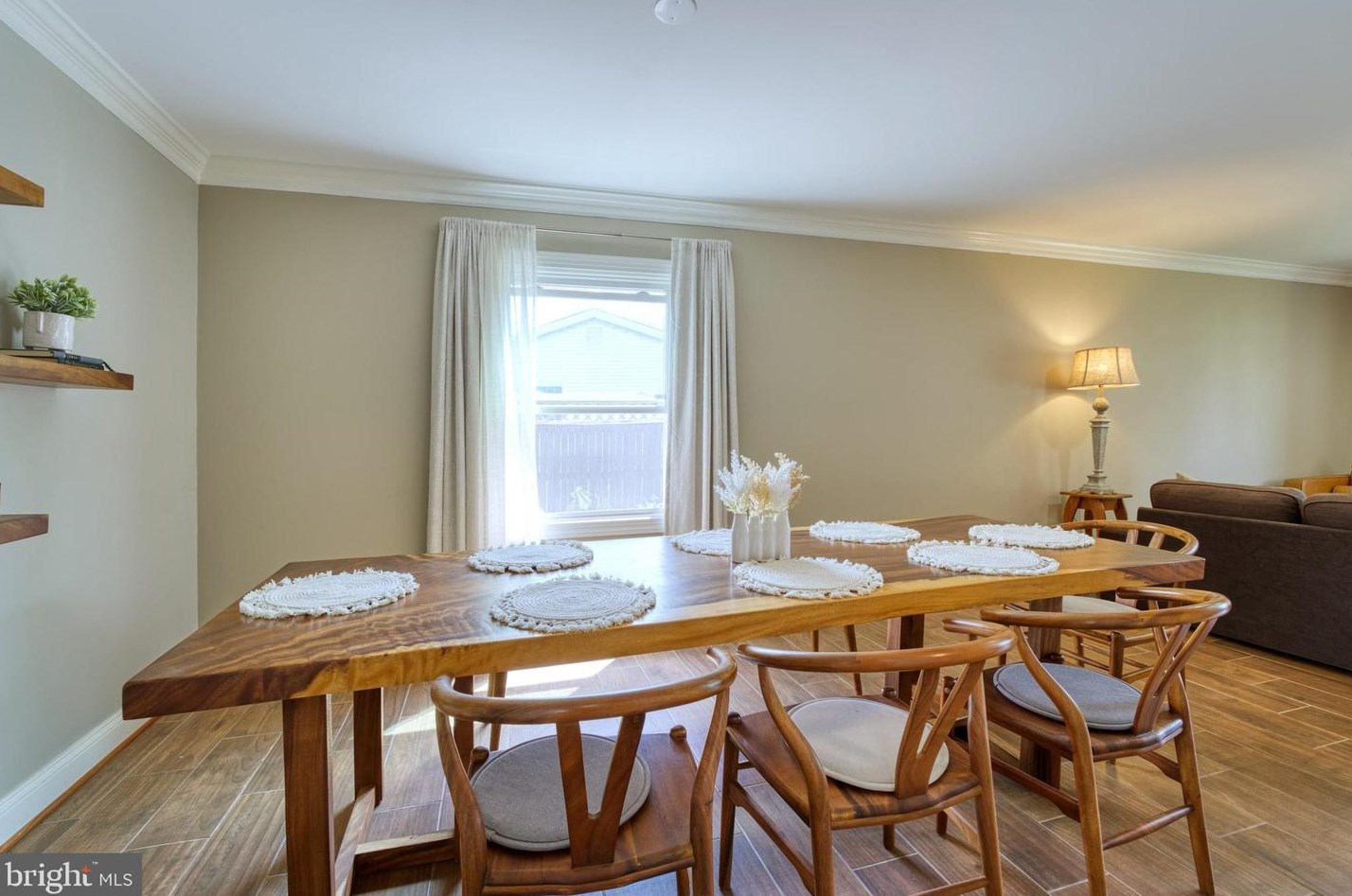 102 Harrison Rd, Dulles VA  20164-2716 exterior